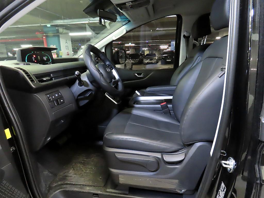 HYUNDAI Staria - Vista 6