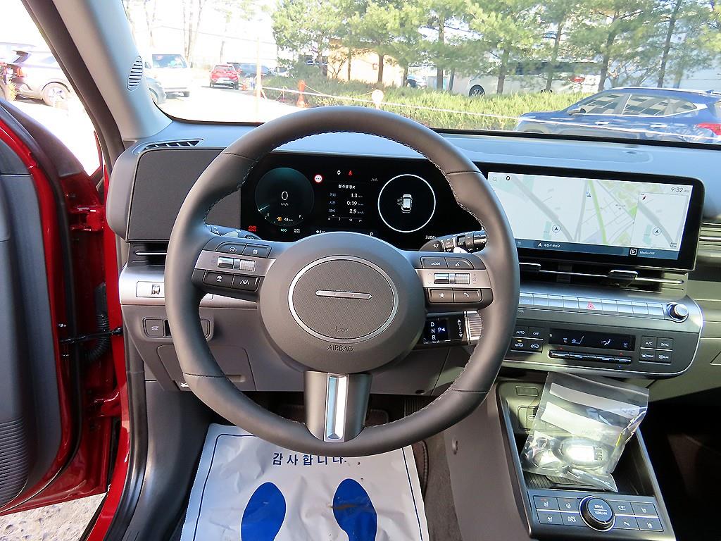 HYUNDAI Kona - Vista 8