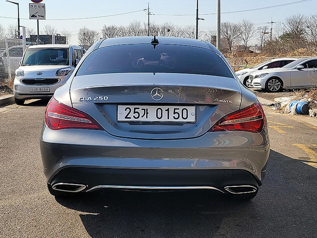 Mercedes Benz CLA Class - Vista 4