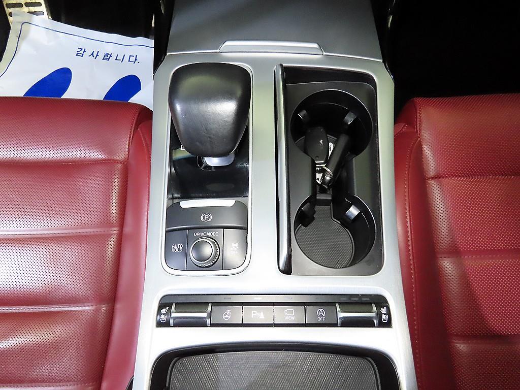 KIA Stinger - Vista 12