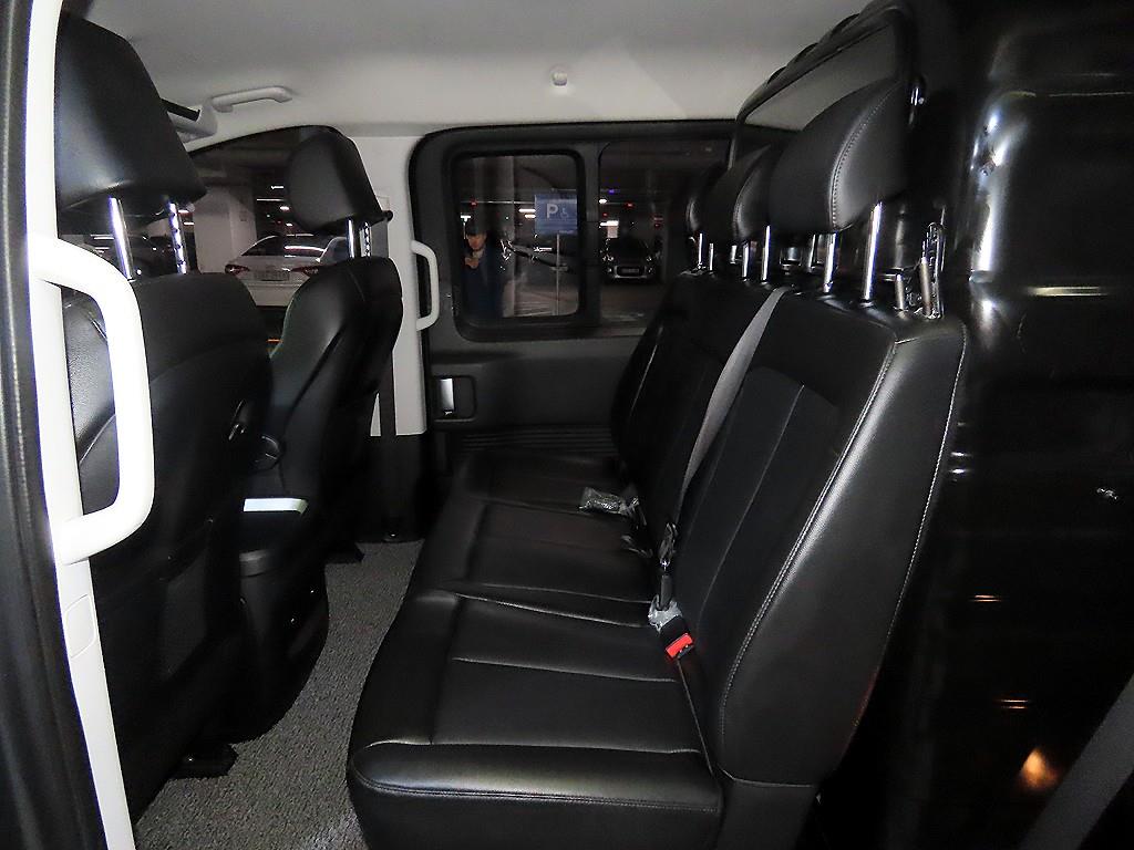 HYUNDAI Staria - Vista 7