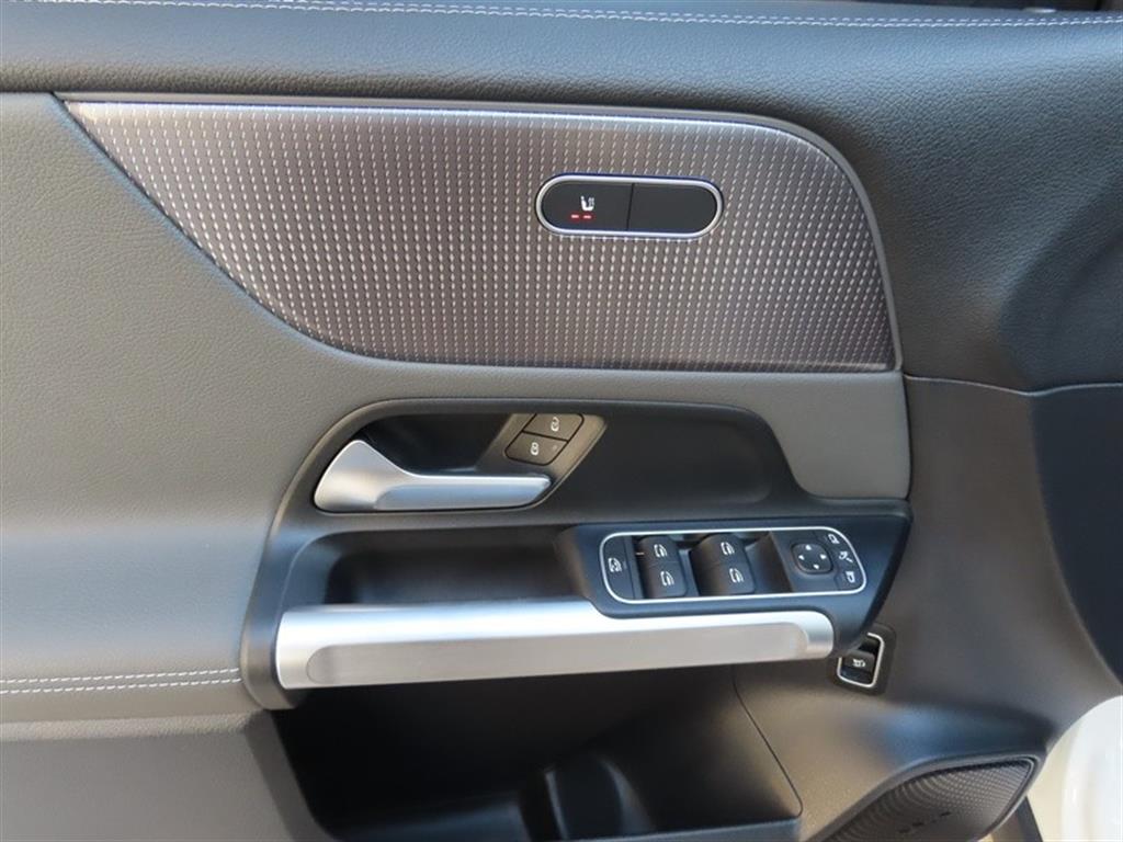 Mercedes Benz EQB 2022 Blanco - Importación desde Corea - HF Imports Iquique - Foto 7