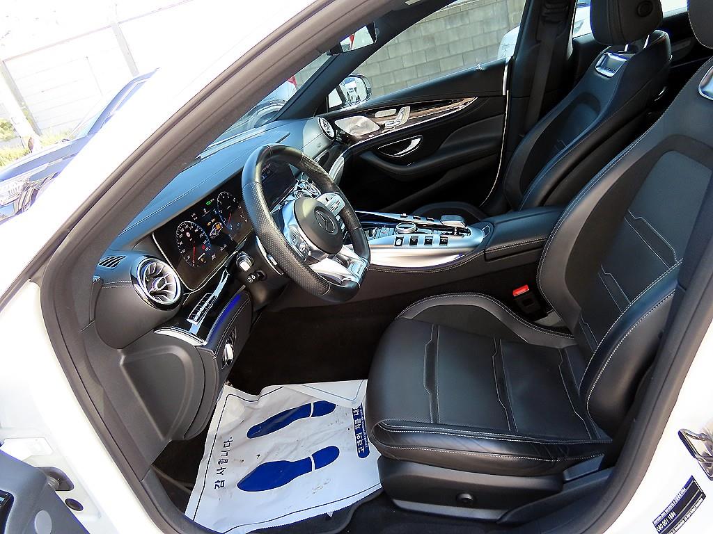 Mercedes Benz AMG GT - Vista 5