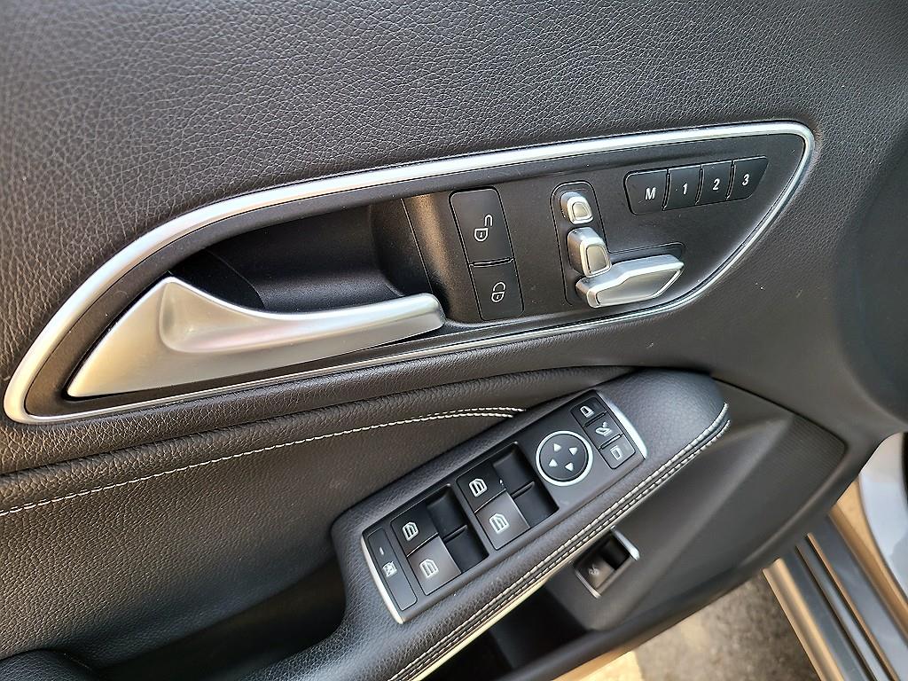 Mercedes Benz CLA Class - Vista 12