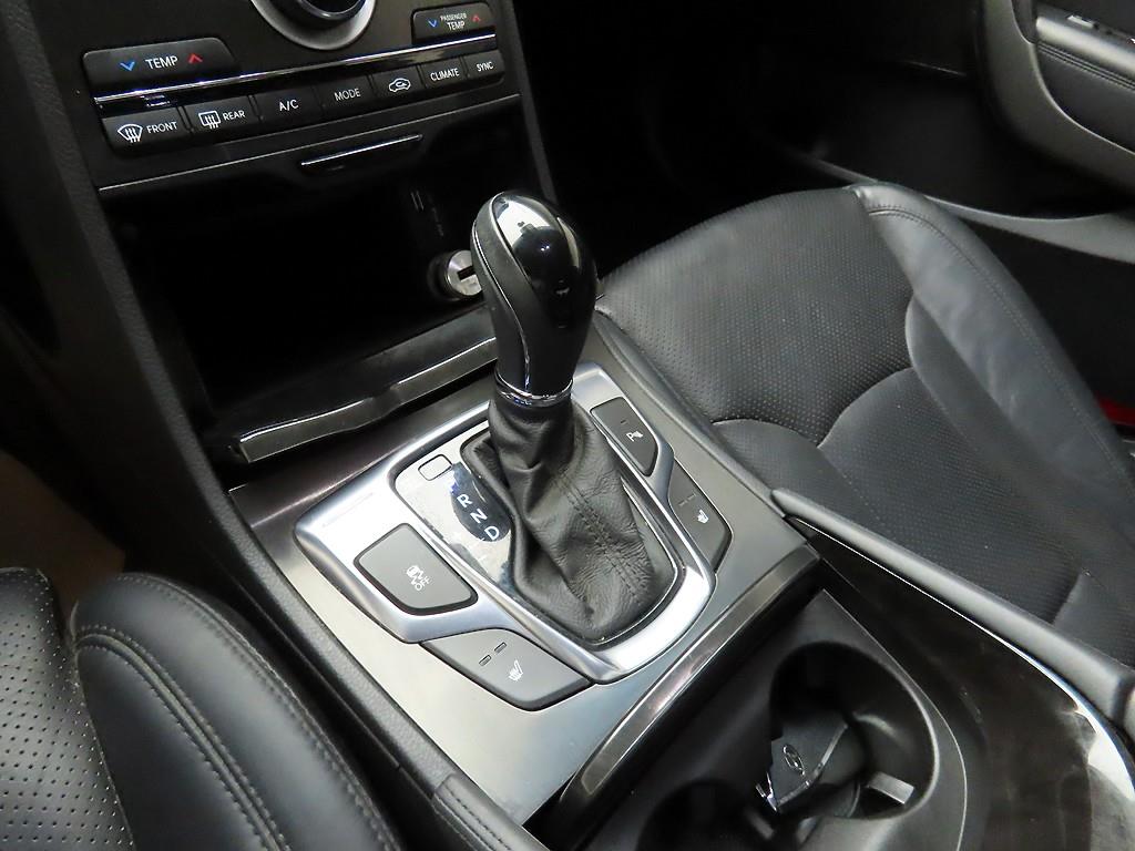 HYUNDAI Grandeur - Vista 10