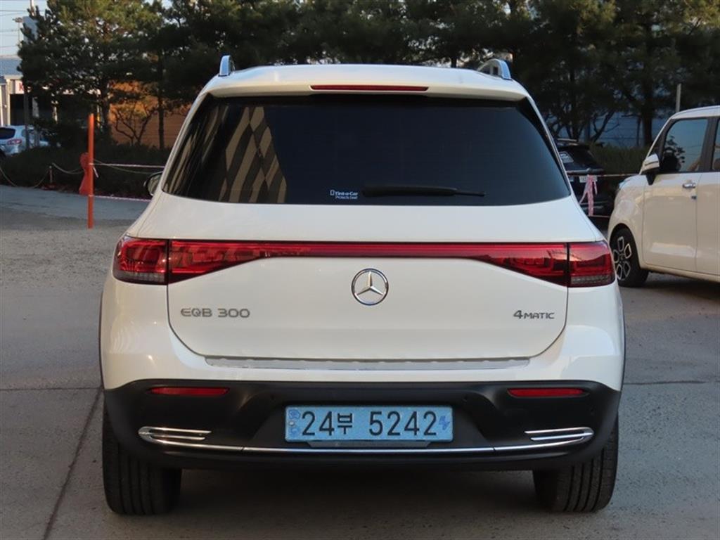 Mercedes Benz EQB - Vista 7