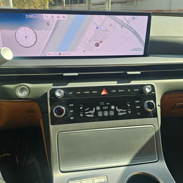 Genesis GV80 - Vista 6