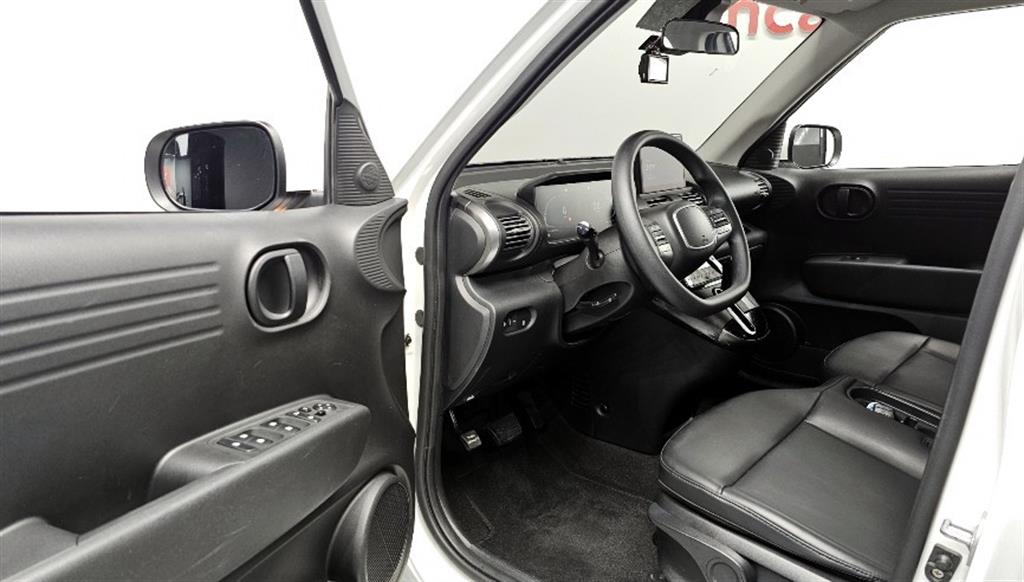 HYUNDAI Casper - Vista 10