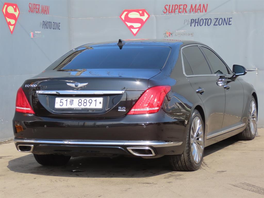 Genesis EQ900 - Vista 5