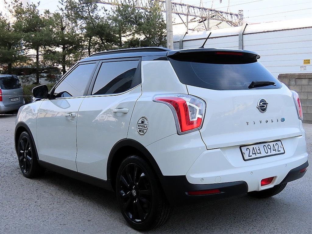 Ssangyong Tivoli - Vista 3