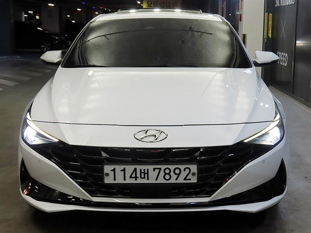 HYUNDAI Avante - Vista 2