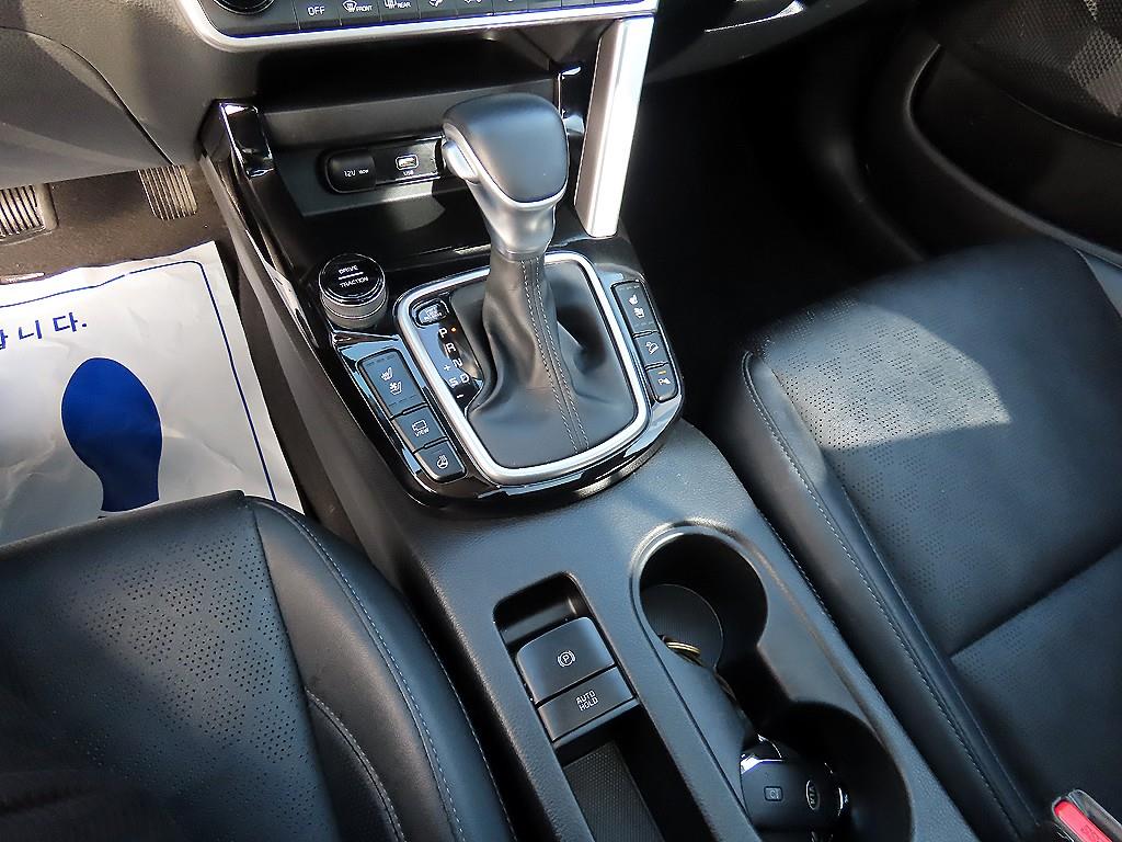 KIA Seltos - Vista 10