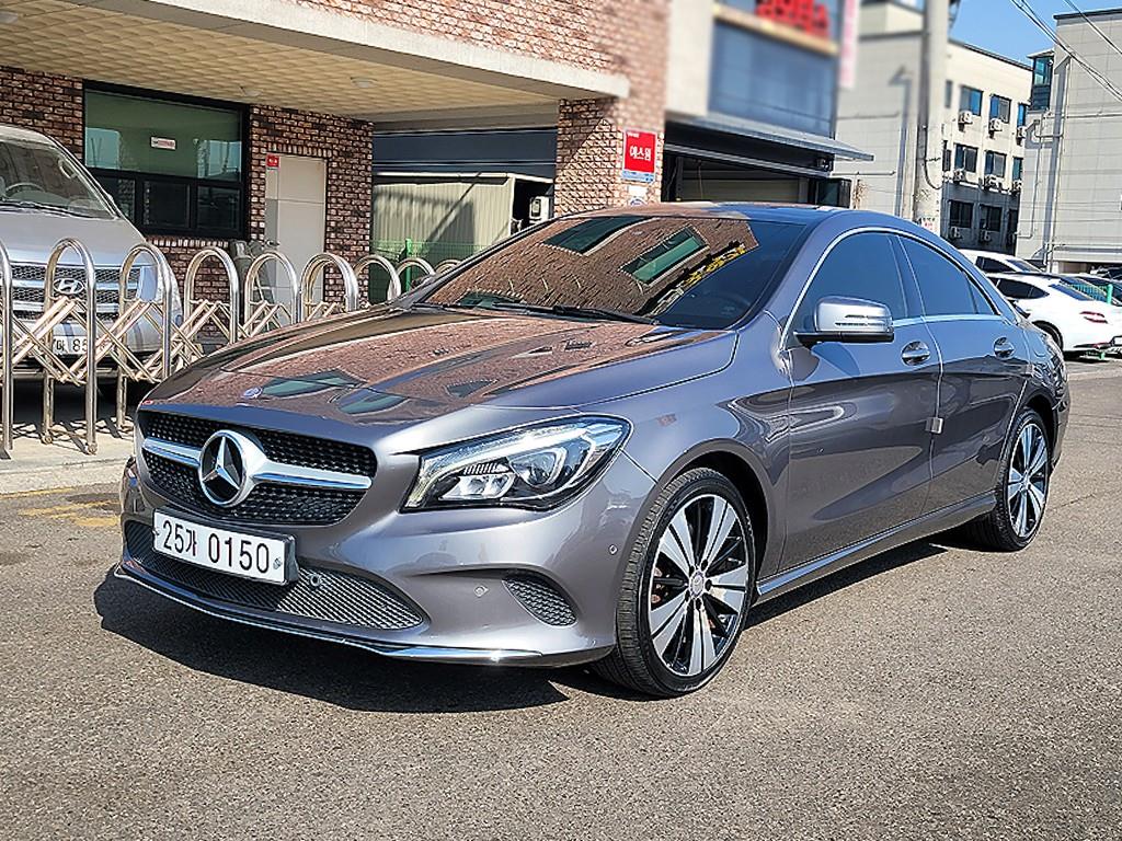 Mercedes Benz CLA Class - Vista 2