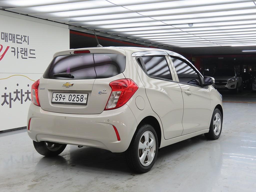 Chevrolet Spark - Vista 4