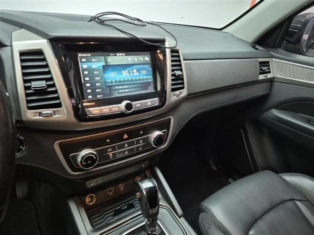 Ssangyong Rexton - Vista 10