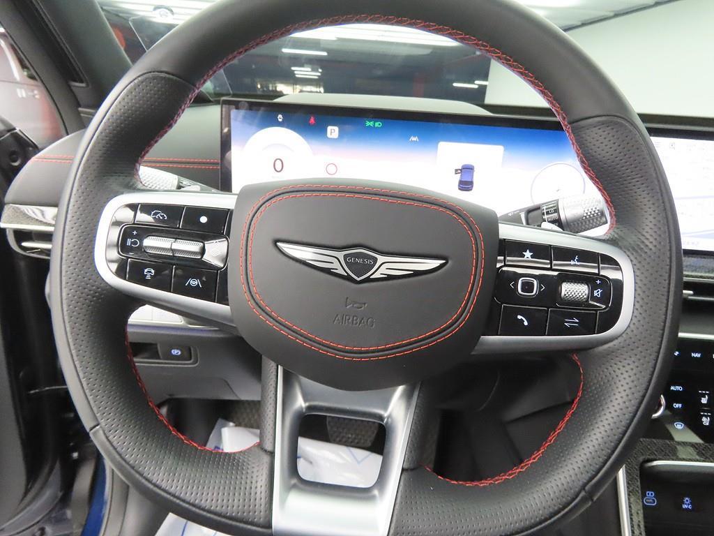 Genesis GV80 - Vista 8