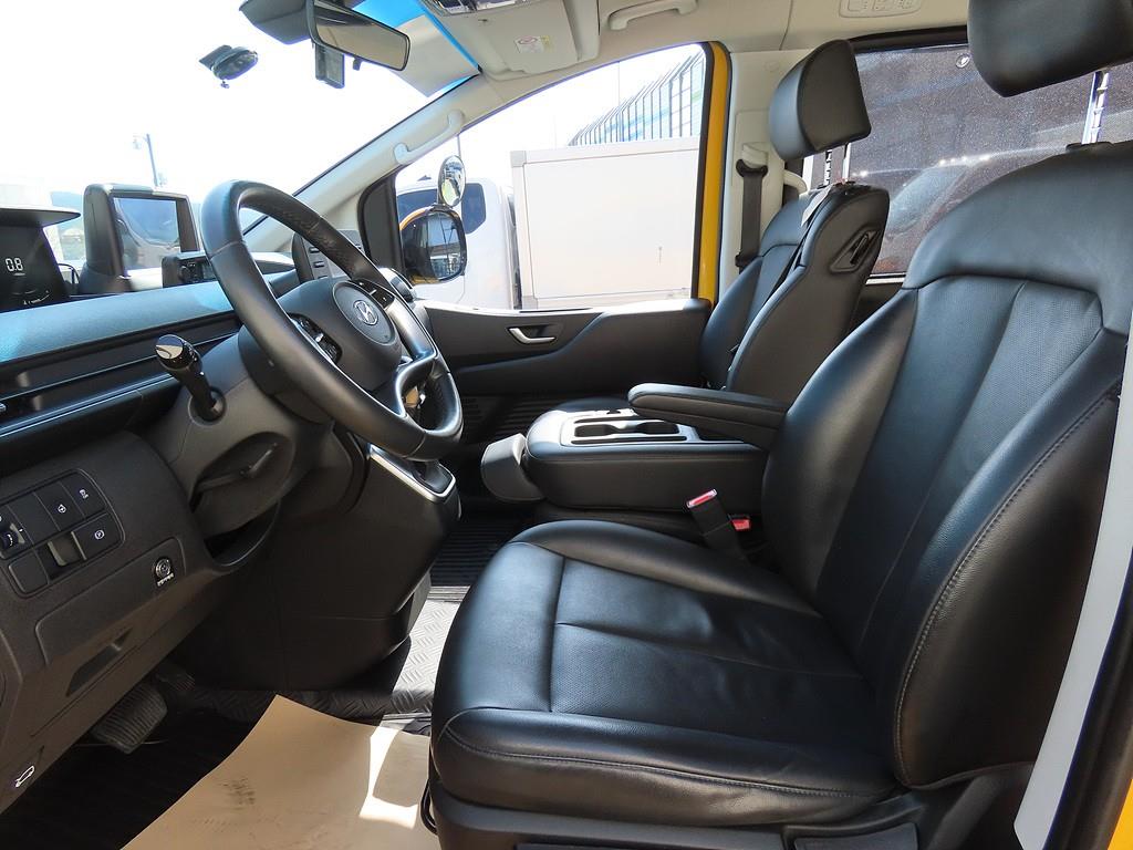 HYUNDAI Staria - Vista 9