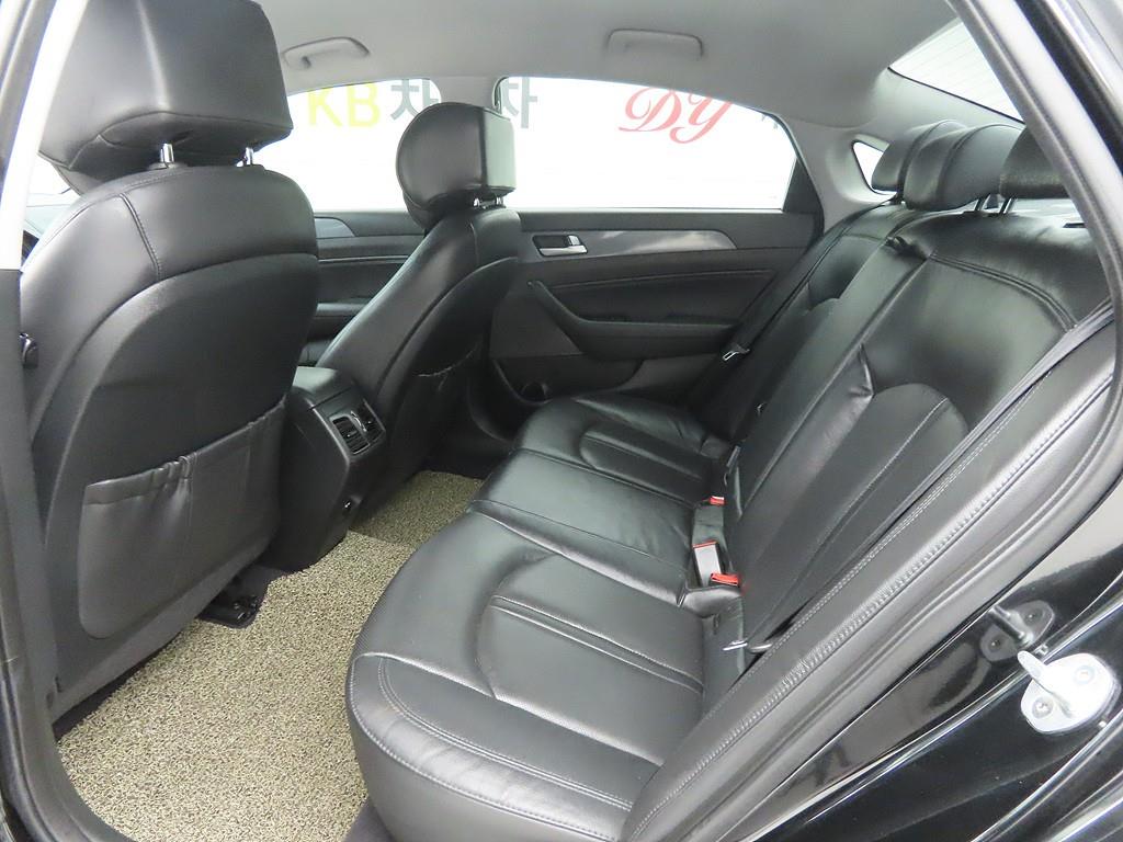 HYUNDAI Sonata - Vista 6