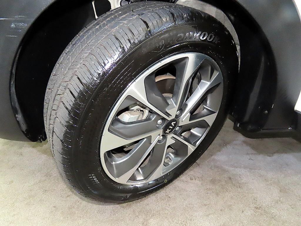 KIA Stonic 2019 Blanco - Importación desde Corea - HF Imports Iquique - Foto 19