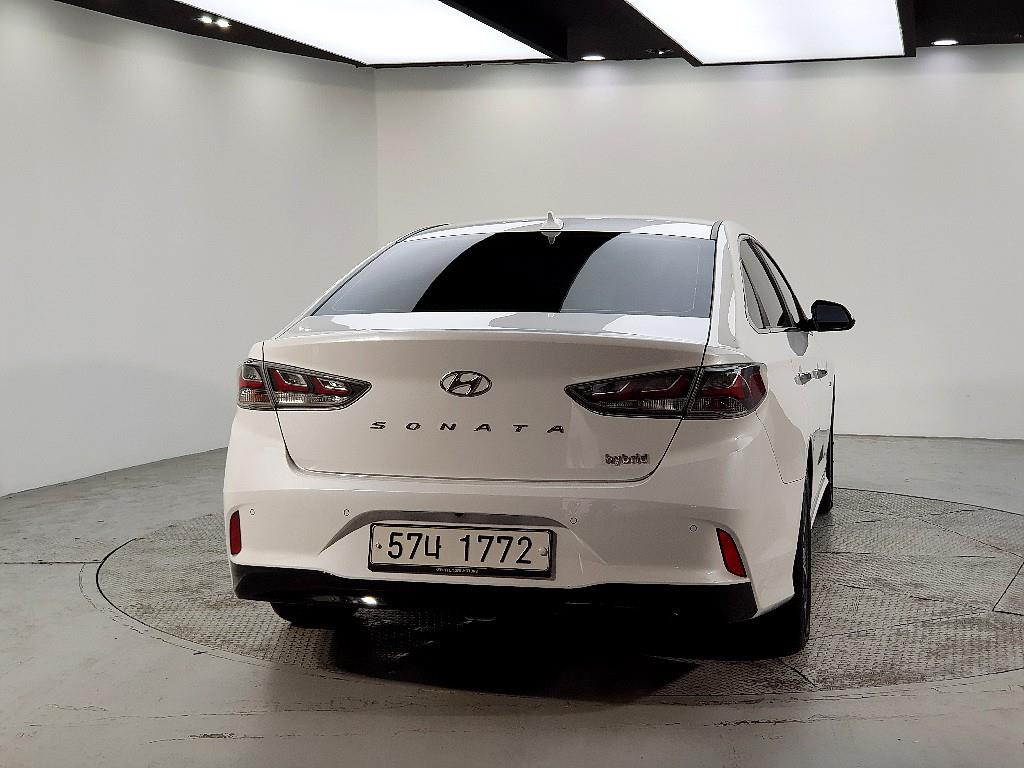 HYUNDAI Sonata - Vista 3