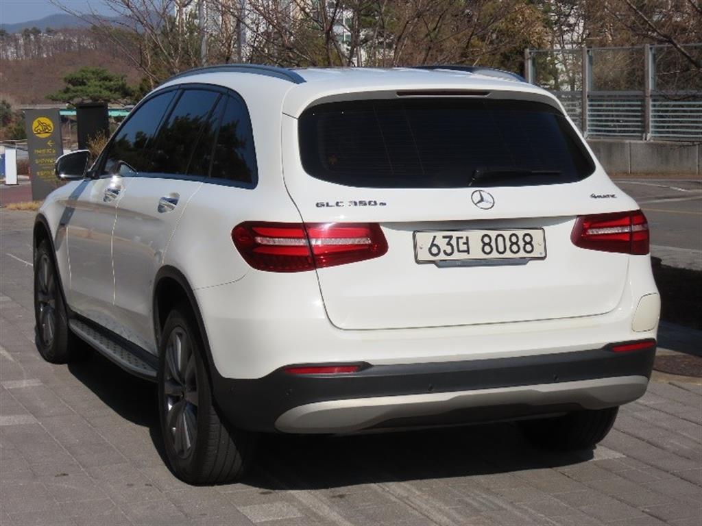 Mercedes Benz GLC Class - Vista 7