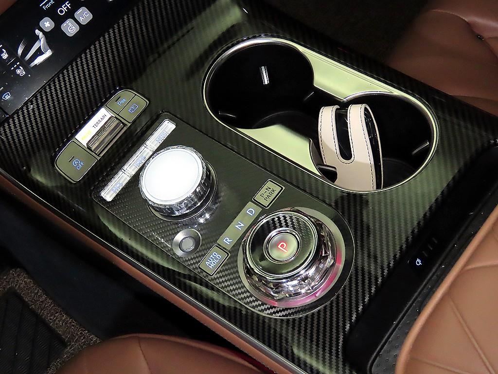 Genesis GV70 - Vista 12