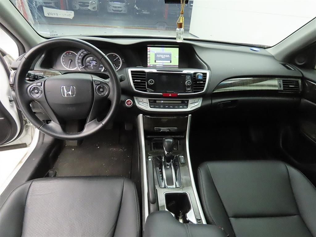 Honda Accord - Vista 7