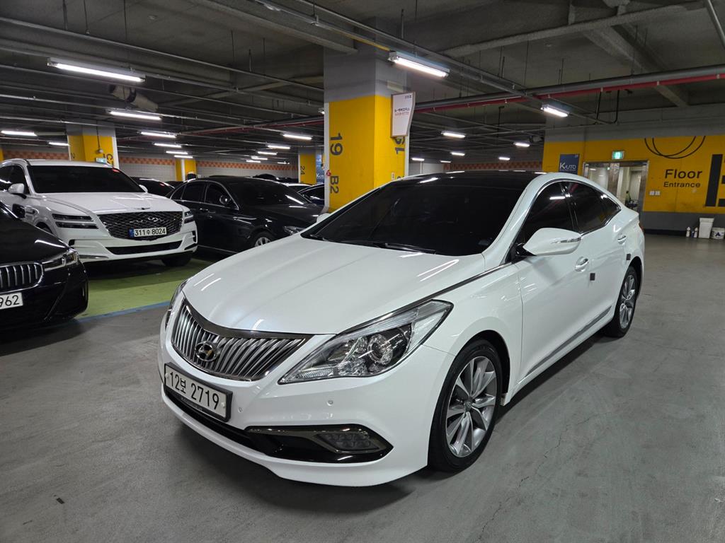 HYUNDAI Grandeur - Vista 3