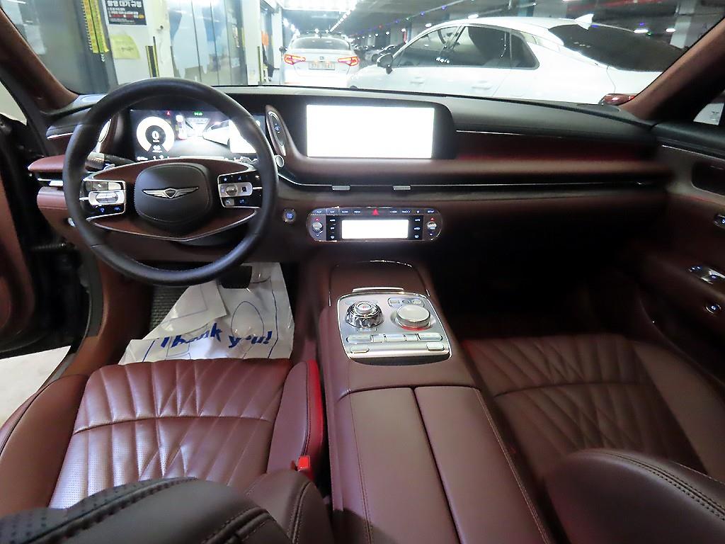 Genesis G90 - Vista 10