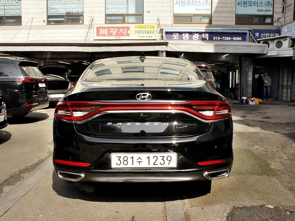 HYUNDAI Grandeur - Vista 5