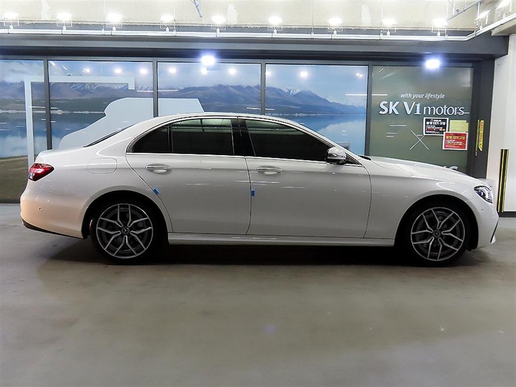 Mercedes Benz E class - Vista 3