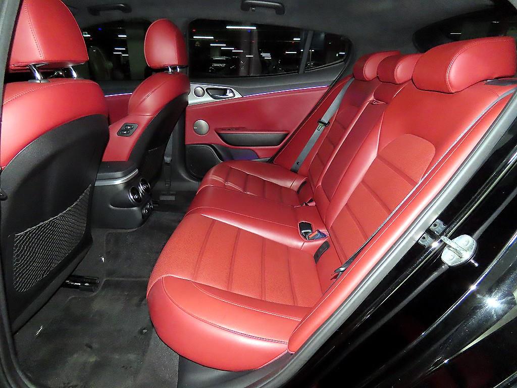 KIA Stinger - Vista 7