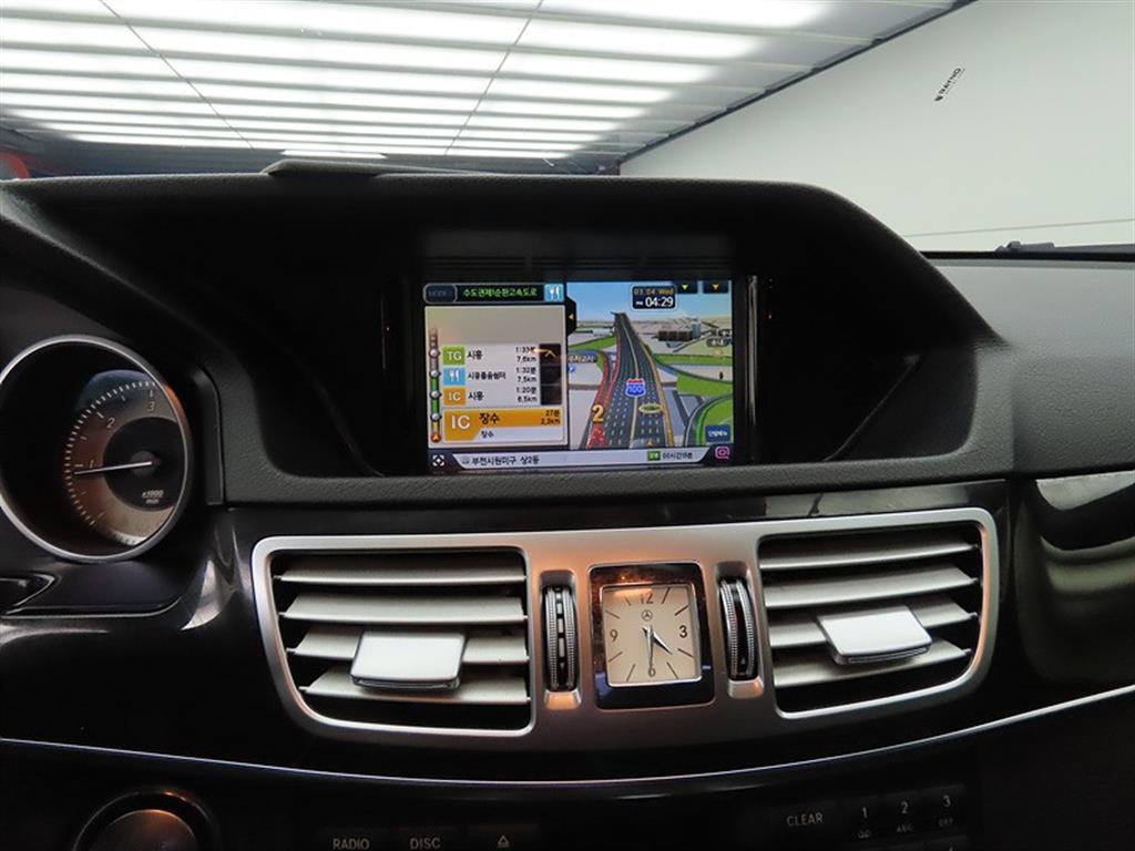 Mercedes Benz E class 2014 Negro - Importación desde Corea - HF Imports Iquique - Foto 14