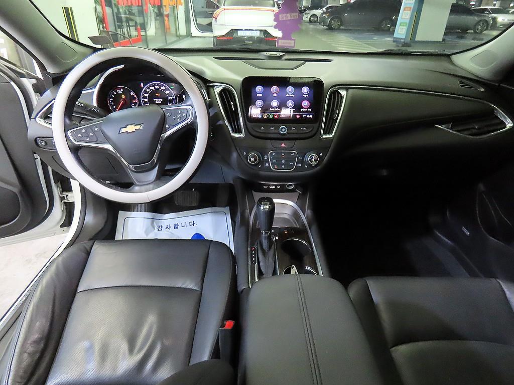 Chevrolet Malibu - Vista 10