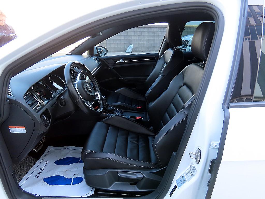 Volkswagen Golf - Vista 5