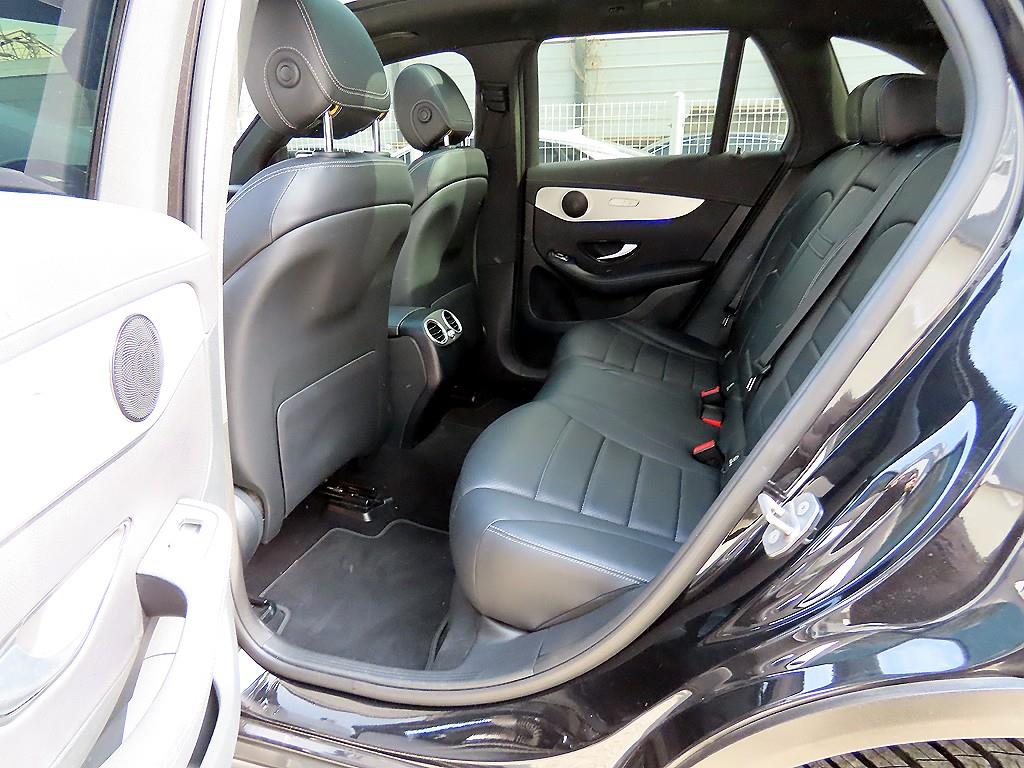 Mercedes Benz GLC Class - Vista 6