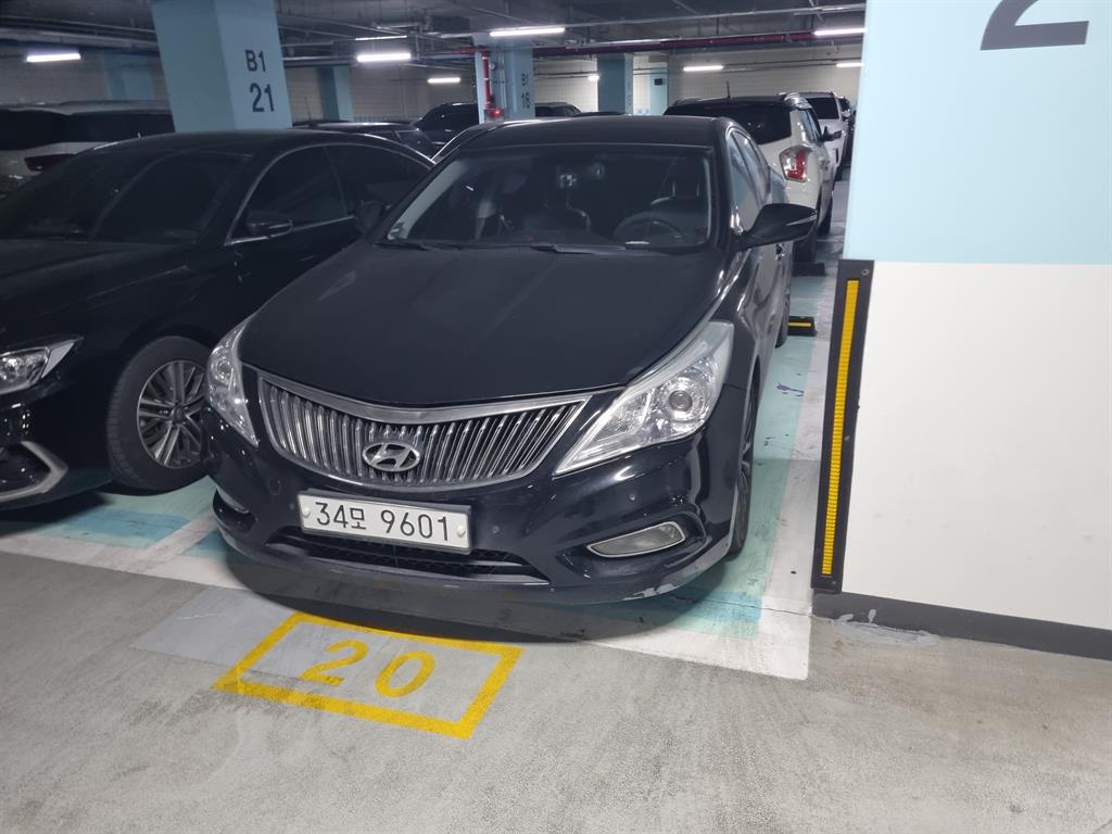 HYUNDAI Grandeur 2013 Negro - Importación desde Corea - HF Imports Iquique - Foto 1