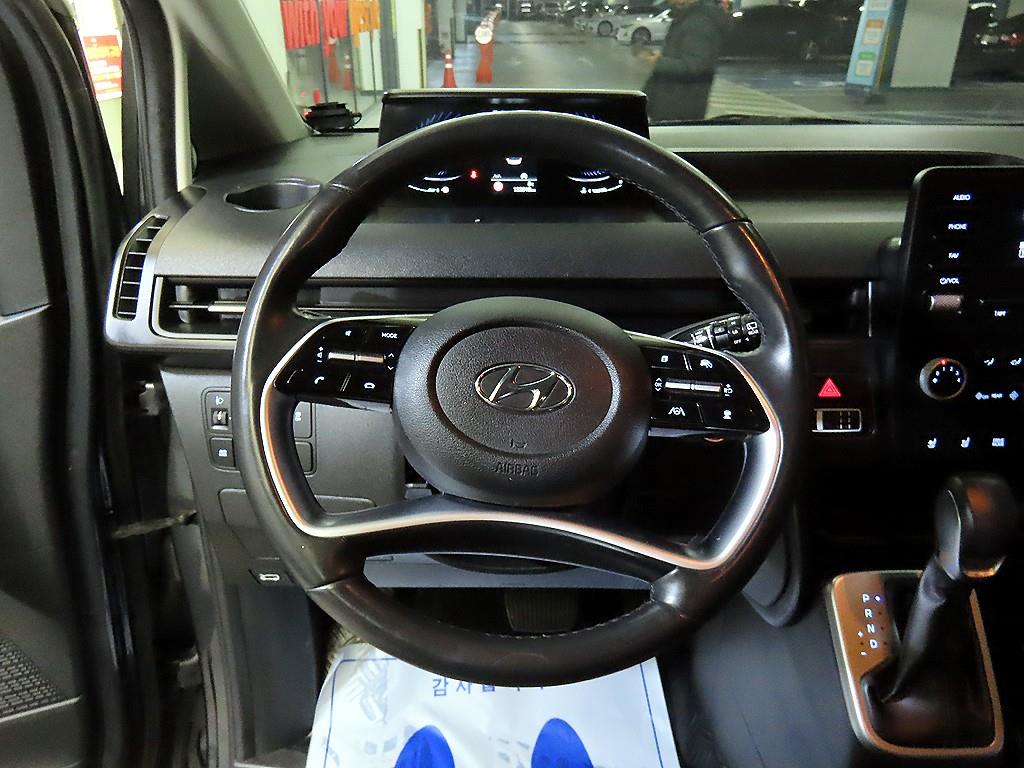 HYUNDAI Staria - Vista 9