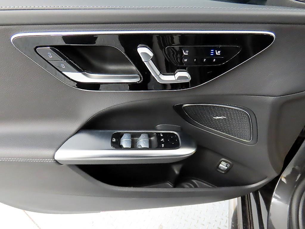 Mercedes Benz C Class - Vista 11