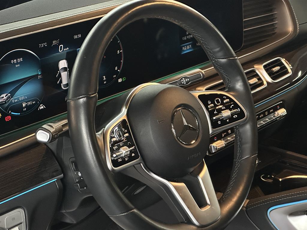 Mercedes Benz GLE Class - Vista 11