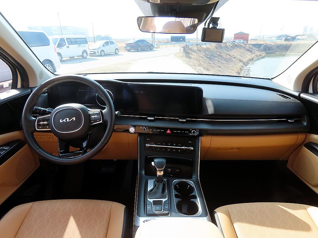 KIA Carnival - Vista 10