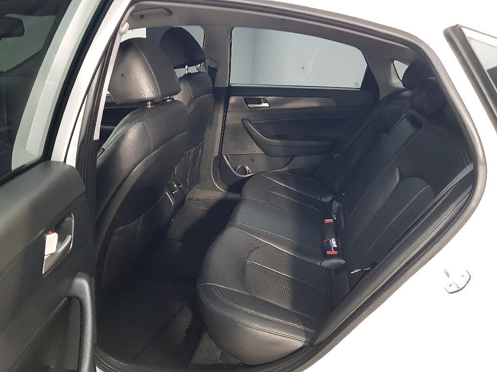 HYUNDAI Sonata - Vista 9