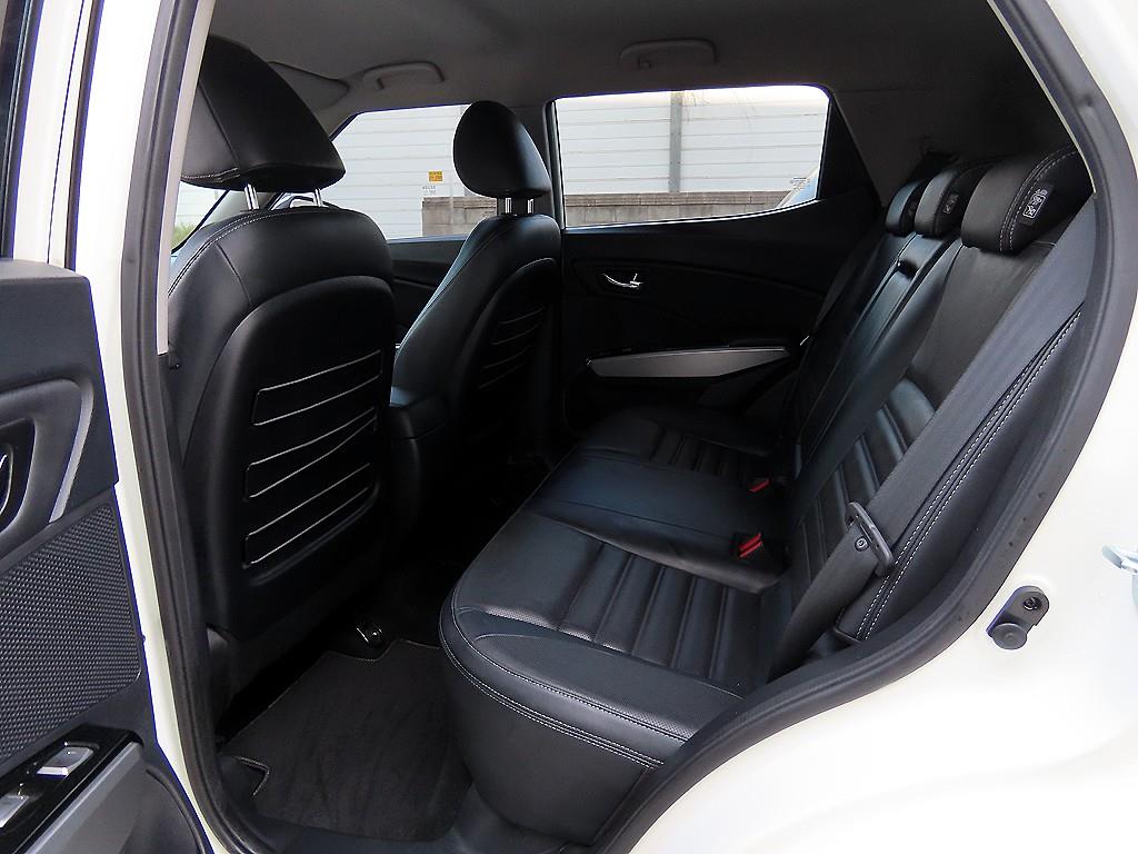 Ssangyong Tivoli - Vista 6