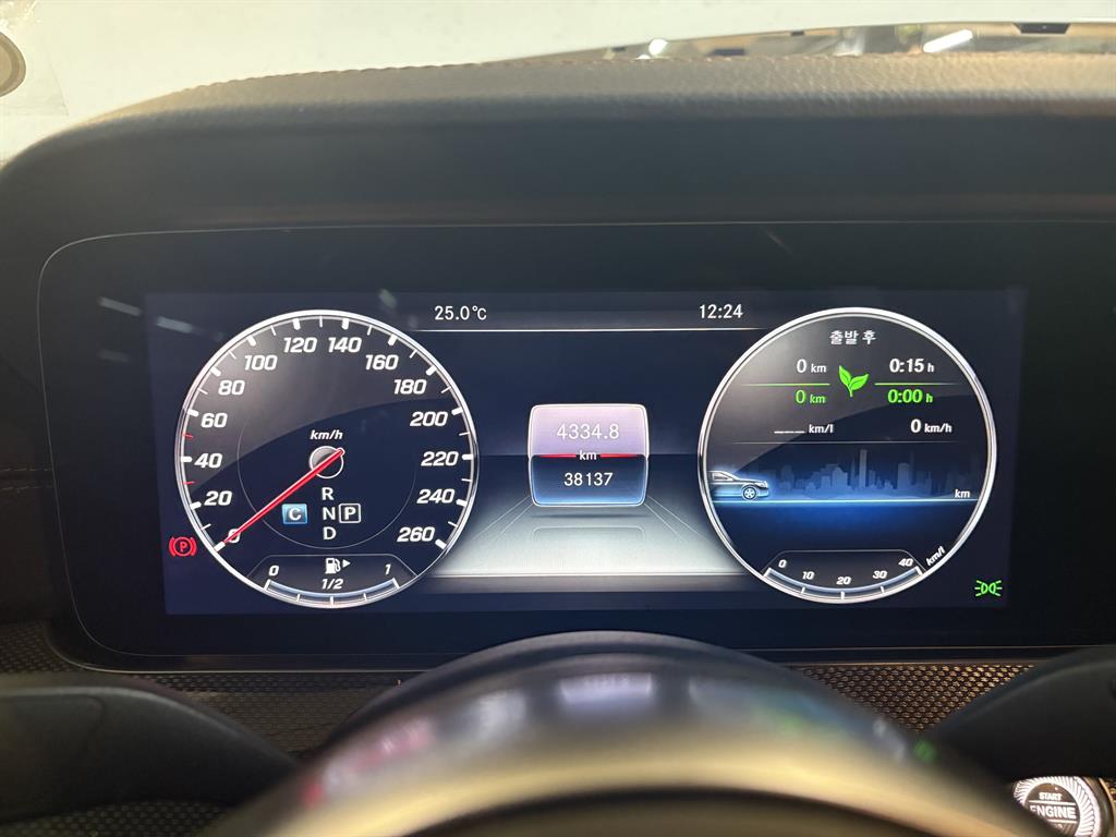 Mercedes Benz E class - Vista 5