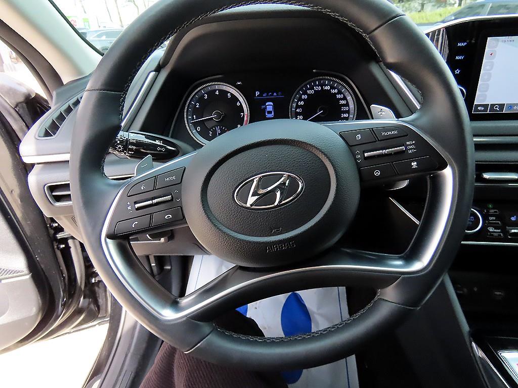 HYUNDAI Sonata - Vista 8