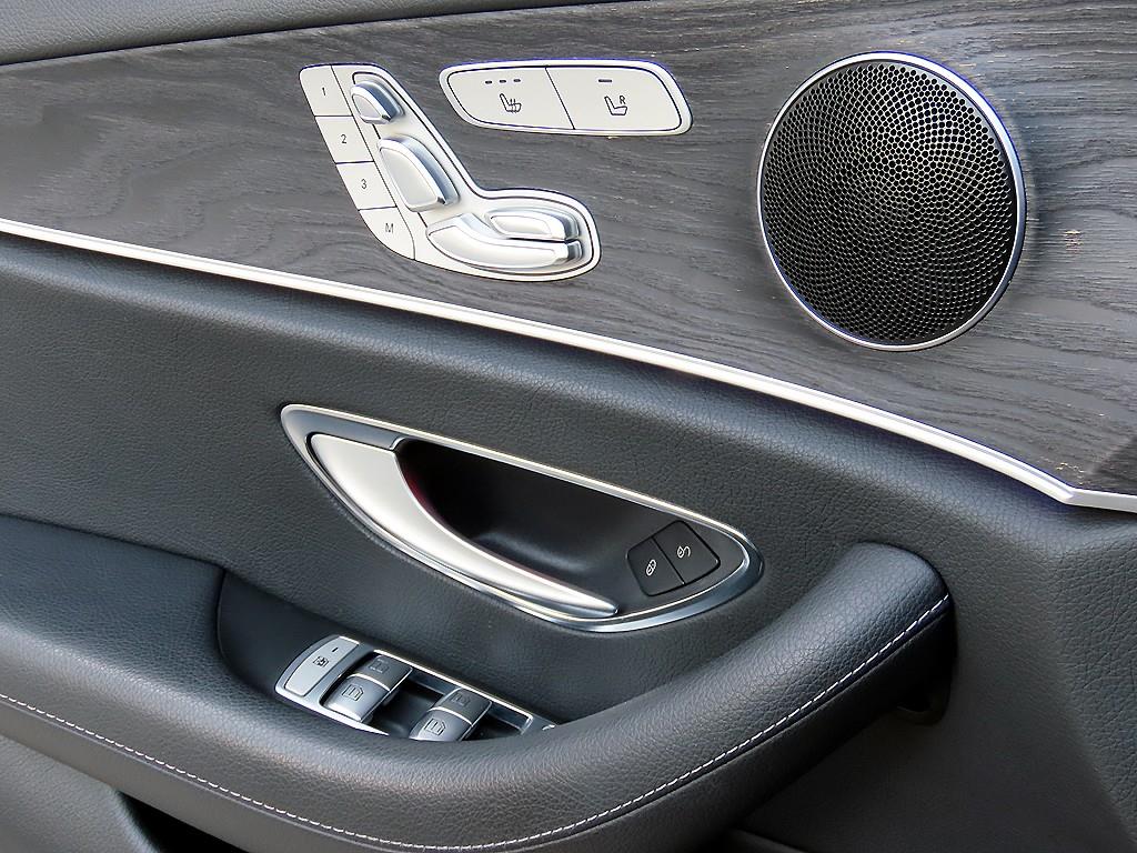 Mercedes Benz E class - Vista 11