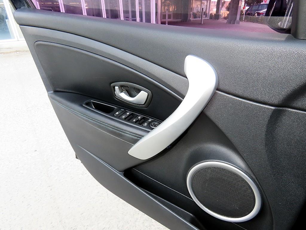 SAMSUNG SM3 - Vista 11