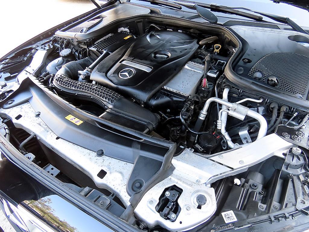 Mercedes Benz E class 2018 Negro - Importación desde Corea - HF Imports Iquique - Foto 19