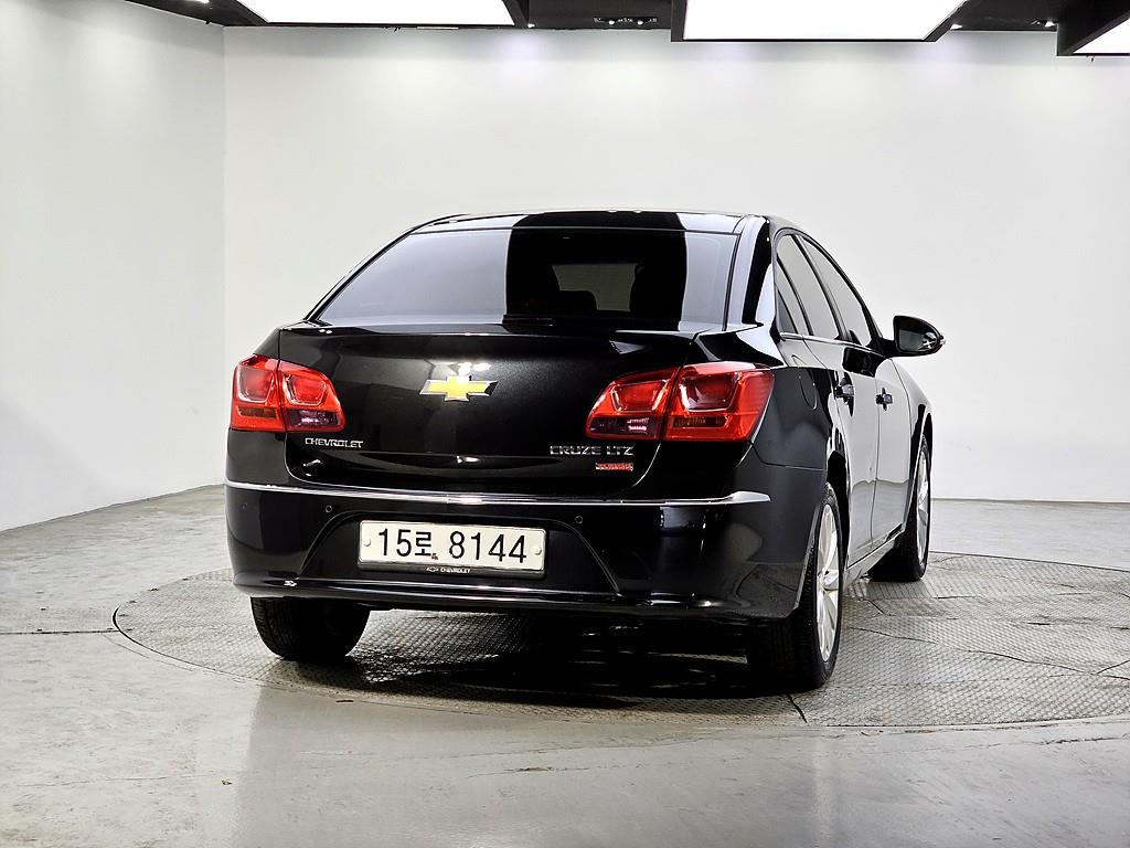 Chevrolet Cruise - Vista 3