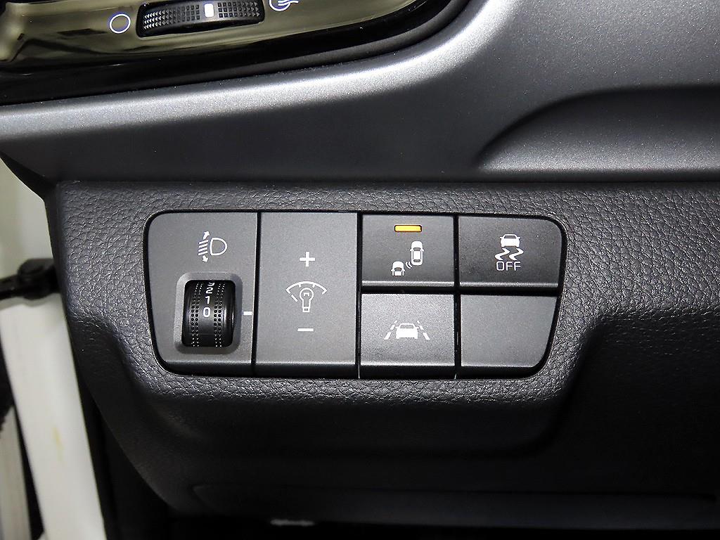 KIA Stonic 2019 Blanco - Importación desde Corea - HF Imports Iquique - Foto 14